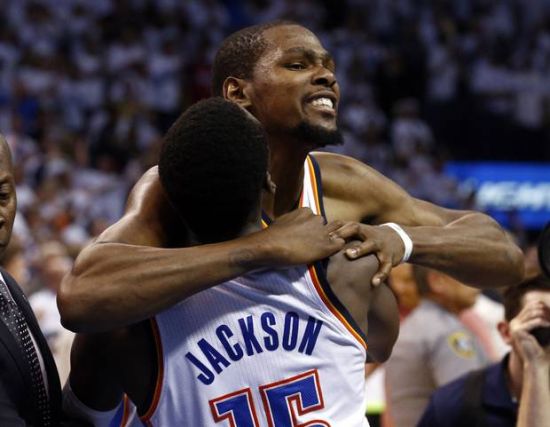 也折射出背 也折射出背