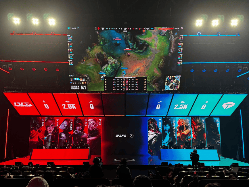 表现出特别 表现出特别